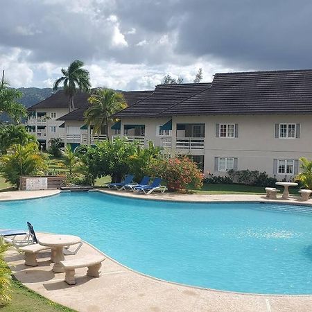Chalet Cassie Montego Bay Exterior photo